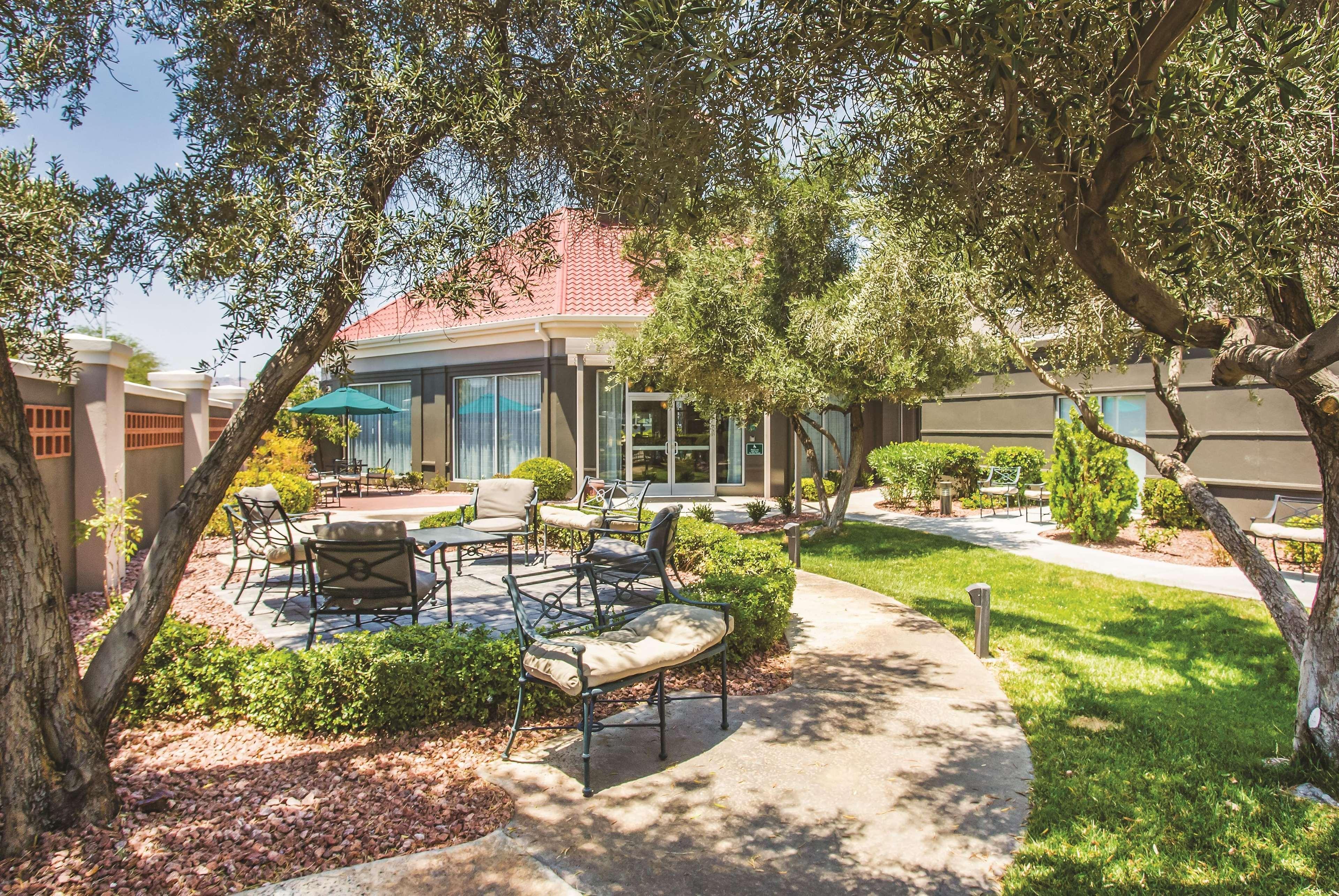 La Quinta By Wyndham Las Vegas Summerlin Tech Экстерьер фото