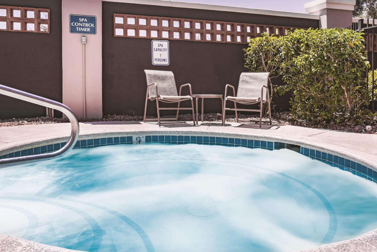 La Quinta By Wyndham Las Vegas Summerlin Tech Экстерьер фото