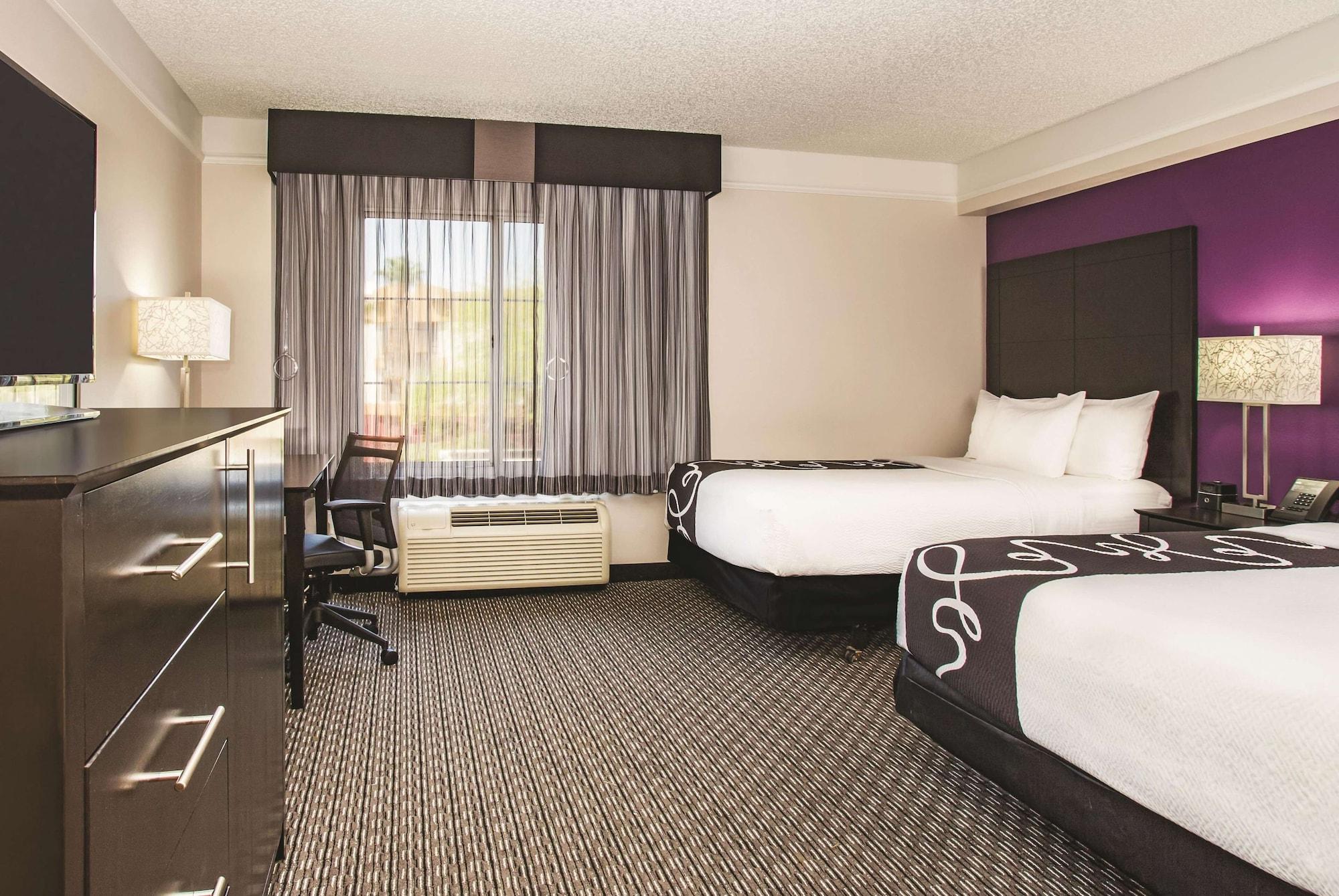 La Quinta By Wyndham Las Vegas Summerlin Tech Экстерьер фото