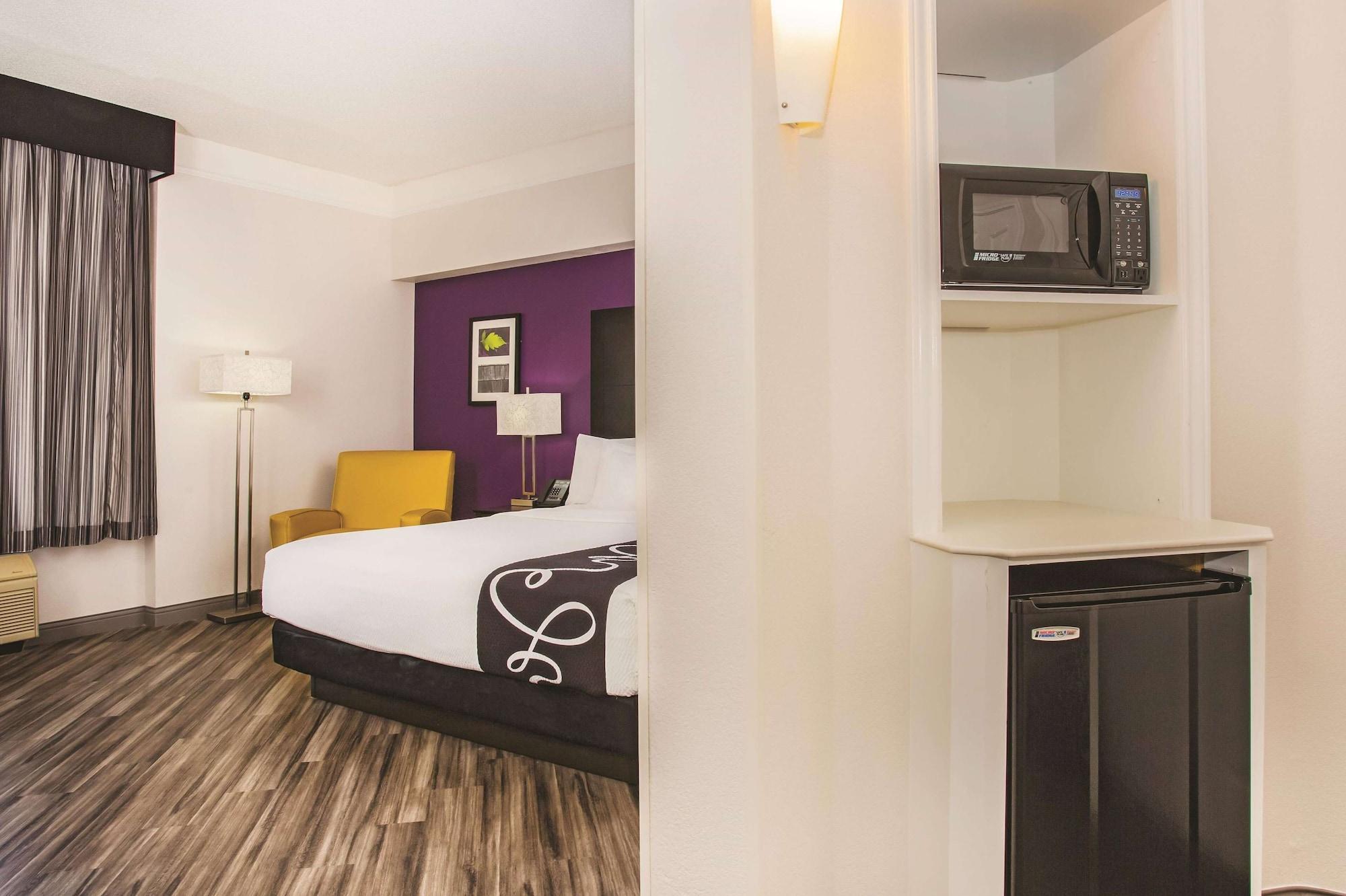 La Quinta By Wyndham Las Vegas Summerlin Tech Экстерьер фото