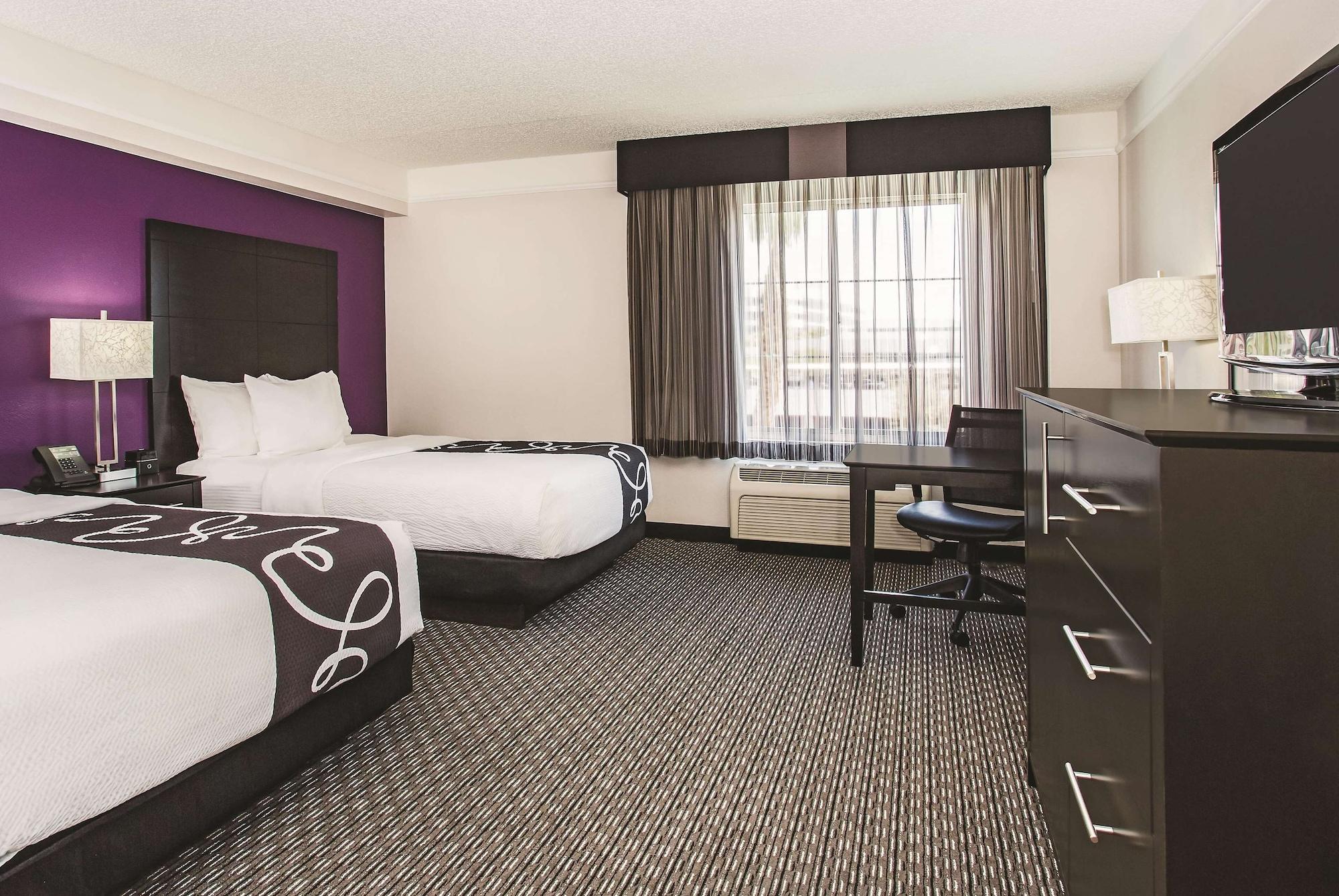 La Quinta By Wyndham Las Vegas Summerlin Tech Экстерьер фото