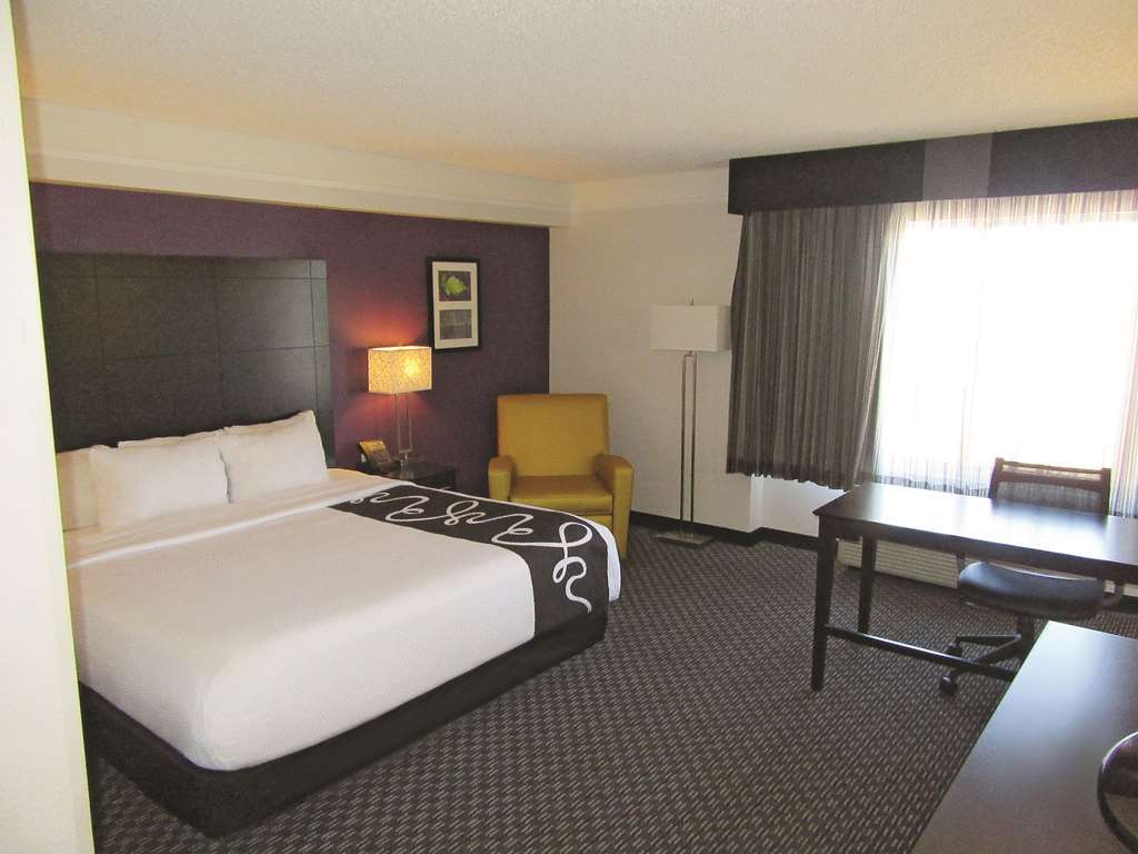 La Quinta By Wyndham Las Vegas Summerlin Tech Номер фото