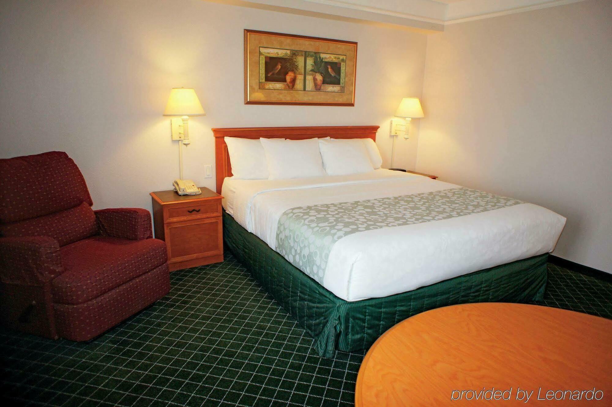La Quinta By Wyndham Las Vegas Summerlin Tech Экстерьер фото