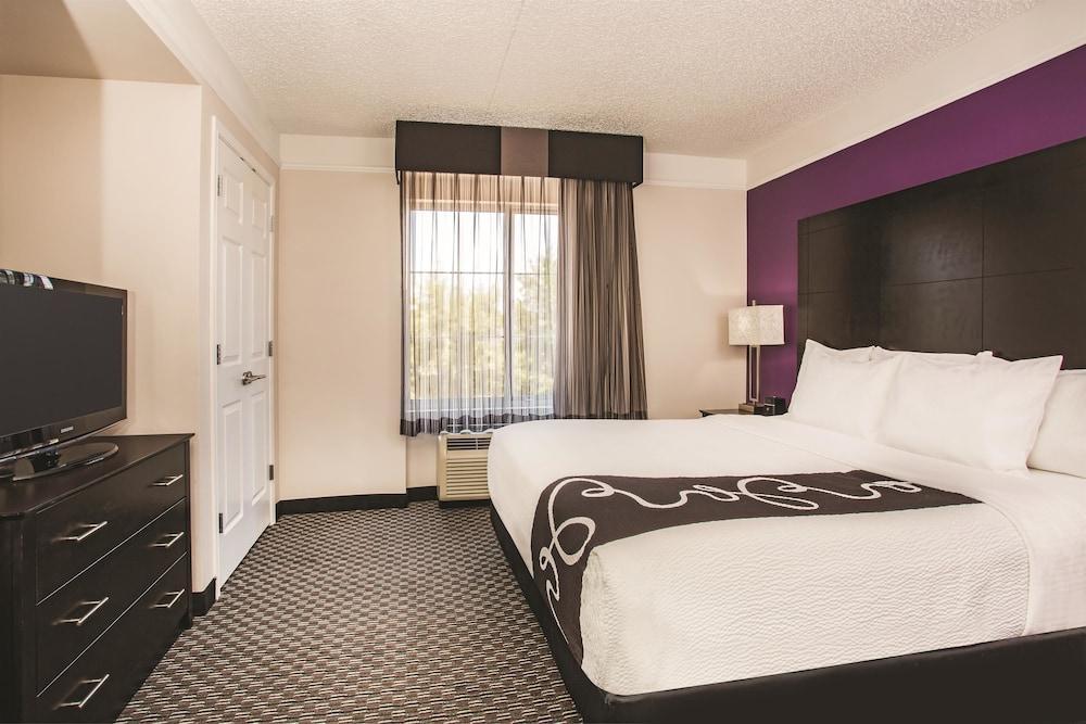 La Quinta By Wyndham Las Vegas Summerlin Tech Экстерьер фото