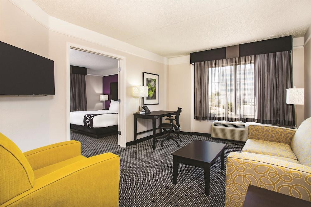 La Quinta By Wyndham Las Vegas Summerlin Tech Экстерьер фото