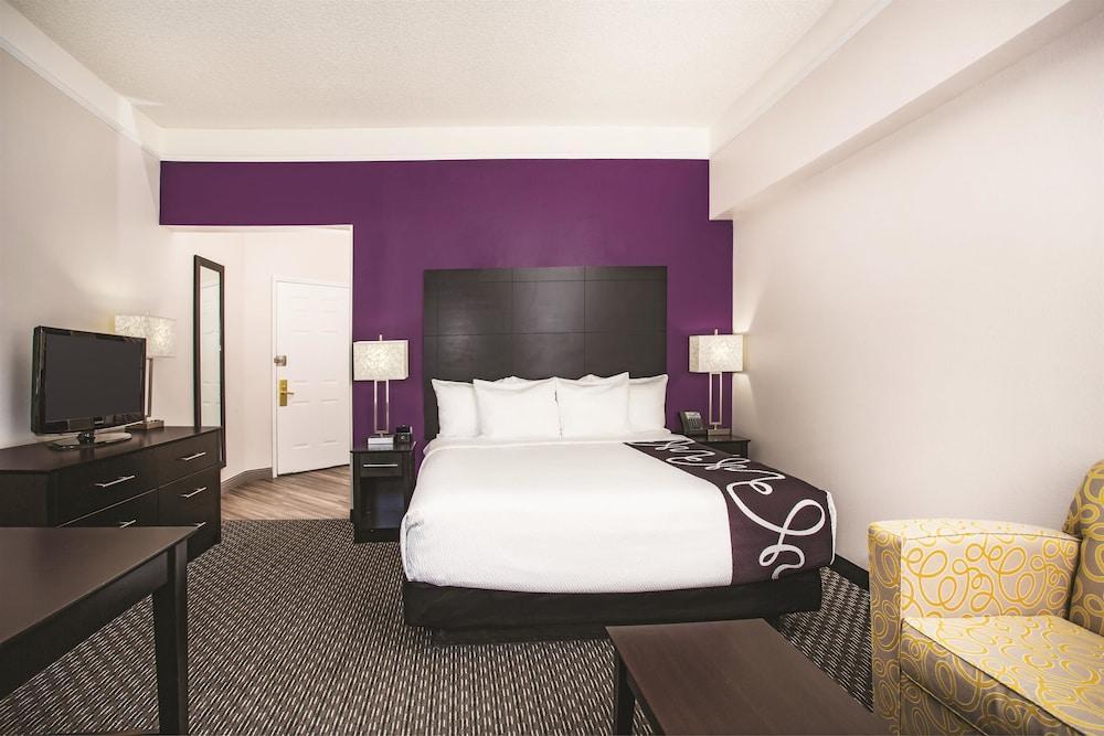 La Quinta By Wyndham Las Vegas Summerlin Tech Экстерьер фото