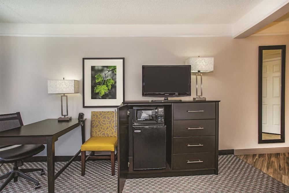 La Quinta By Wyndham Las Vegas Summerlin Tech Экстерьер фото